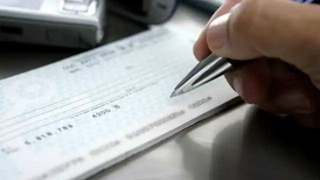 Positive Payment System શું છે? તે કેવી રીતે કામ કરે છે?બેંકના આ નિયમની ગ્રાહકો ઉપર શું અસર પડશે? જાણો આ તમામ પ્રશ્નોના જવાબ