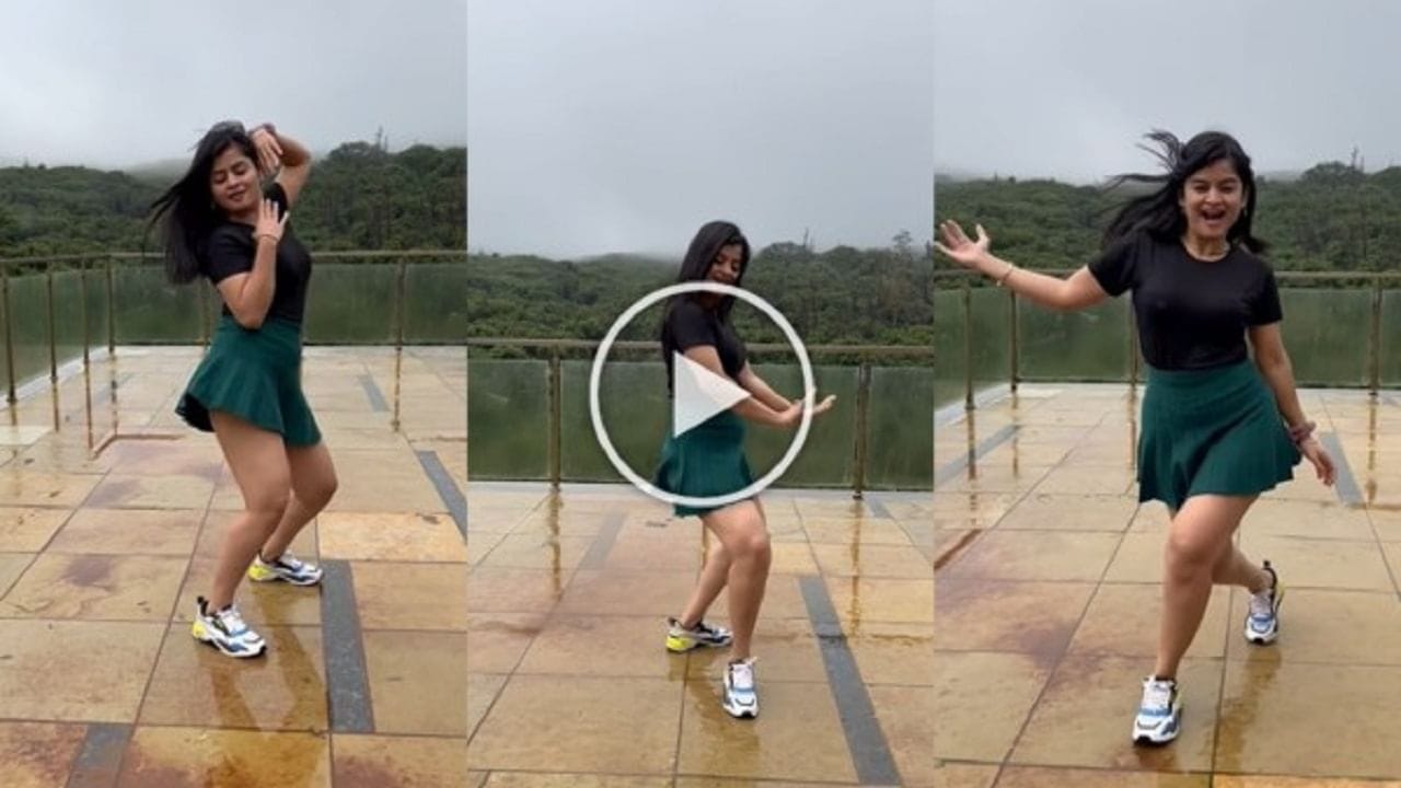 Dance Viral Video એર હોસ્ટેસે છમ્માછમ્મા ગીત પર કર્યો સુંદર ડાન્સ