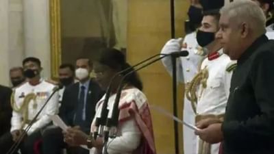 જગદીપ ધનખર બન્યા દેશના 14મા ઉપરાષ્ટ્રપતિ, રાષ્ટ્રપતિ દ્રૌપદી મુર્મૂએ લેવડાવ્યા શપથ