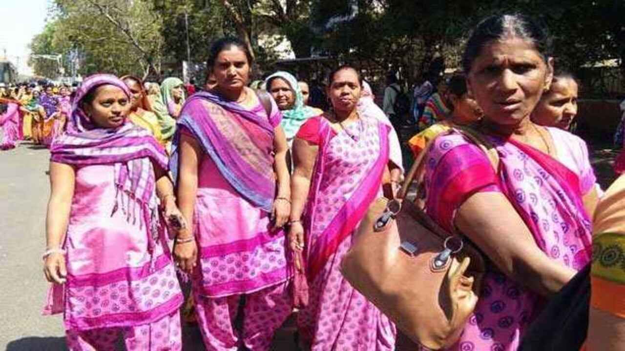 Gandhinagar : આશાવર્કર બહેનોની હડતાળ સમેટાઈ, માસિક ભથ્થામાં રૂપિયા 2000નો વધારો