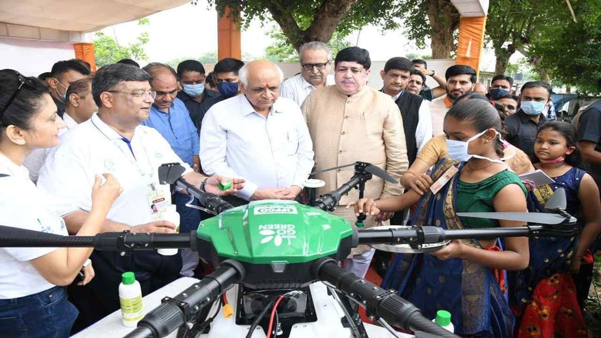 Gujarat માં CM ભૂપેન્દ્ર પટેલે ડ્રોન ટેકનોલોજી દ્વારા ઈફકો નેનો યુરીયા છંટકાવ યોજનાનો રાજ્ય વ્યાપી પ્રારંભ કરાવ્યો