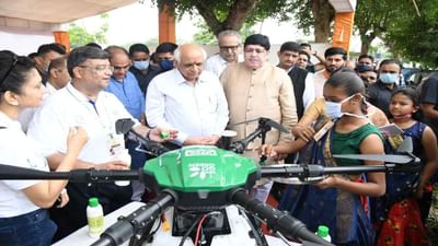 Gujarat માં CM ભૂપેન્દ્ર પટેલે ડ્રોન ટેકનોલોજી દ્વારા ઈફકો નેનો યુરીયા છંટકાવ યોજનાનો રાજ્ય વ્યાપી પ્રારંભ કરાવ્યો