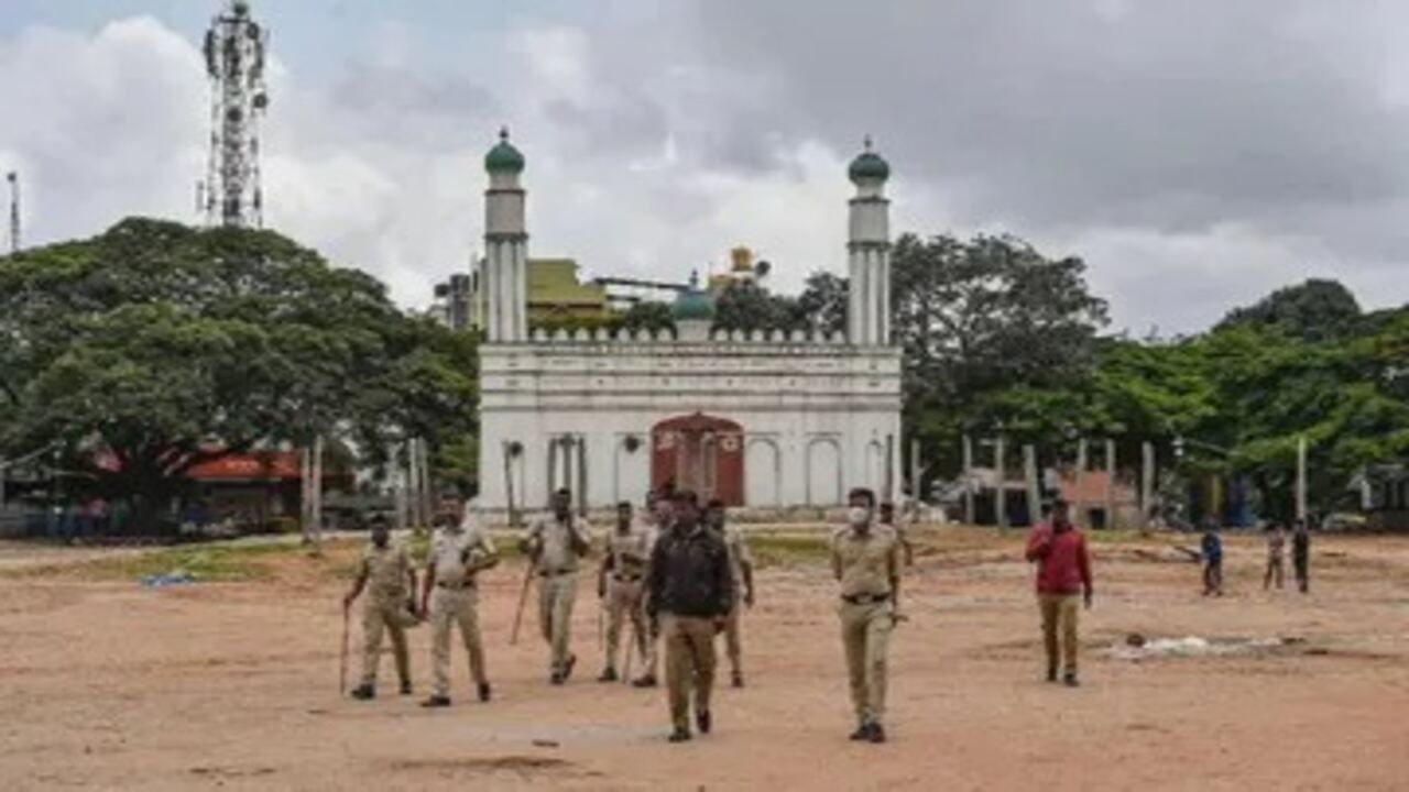 Karnataka High Court gave a late night decision Ganesh festival will be held at the Eidgah grounds in Bengaluru