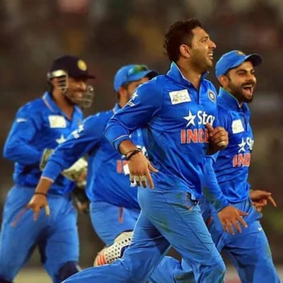 ભારત અને પાકિસ્તાન તાજેતરના વર્ષોમાં આંતરરાષ્ટ્રીય ક્રિકેટમાં વધુ રમ્યા નથી, પરંતુ જ્યારે પણ બંને ટીમો ટકરાયા છે, ત્યારે ઉત્સાહમાં કોઈ કમી નથી આવી. કેટલાક અદ્ભુત અને કેટલાક શરમજનક રેકોર્ડ પણ બન્યા છે. આ સમયે વાતાવરણ એશિયા કપ 2022નું છે, તો અત્યારે એશિયા કપના એવા રેકોર્ડની વાત કરીએ, જેના પર પાકિસ્તાન ક્યારેય ગર્વ નહીં કરે, જ્યારે ટીમ ઈન્ડિયા તેને તેના શાનદાર પ્રદર્શન તરીકે જોશે.