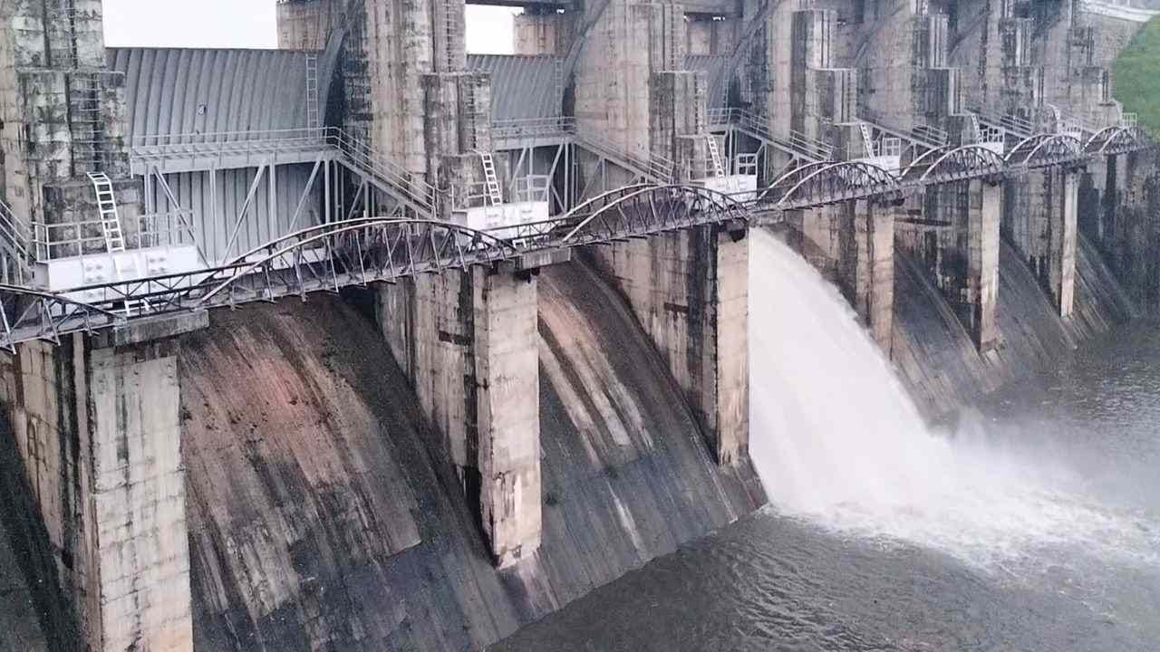 Banaskantha: મુક્તેશ્વર ડેમ છલોછલ ભરાતા ખેડૂતોમાં ખુશીનો માહોલ, વડગામ અને સિદ્ધપુરના 31 ગામોને ફાયદો Banaskantha: મુક્તેશ્વર ડેમ છલોછલ ભરાતા ખેડૂતોમાં ખુશીનો માહોલ, વડગામ અને સિદ્ધપુરના 31 ગામોને ફાયદો