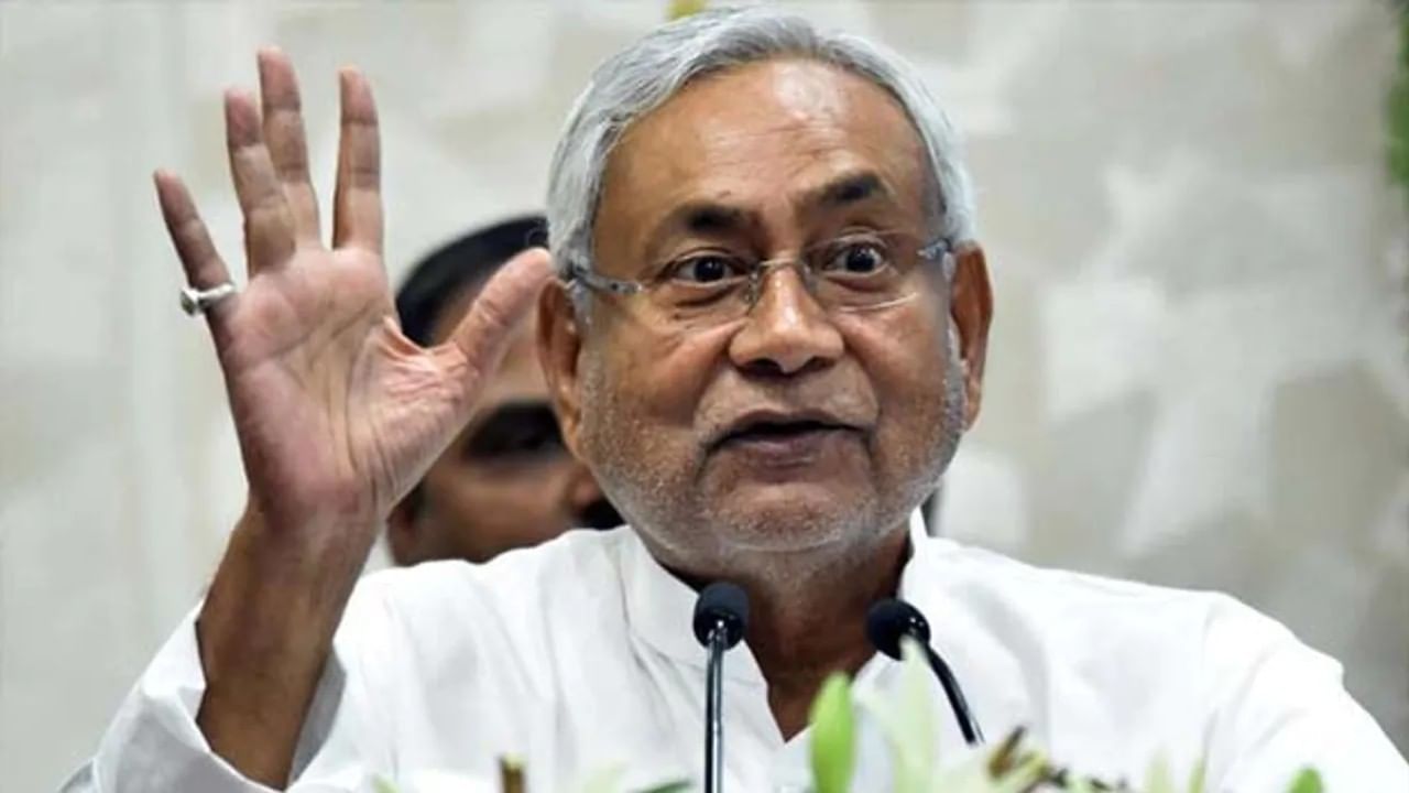 Bihar: નીતિશ કુમારે આપ્યું રાજીનામું, કહ્યું- અમારી પાસે 160 ધારાસભ્યોનું સમર્થન