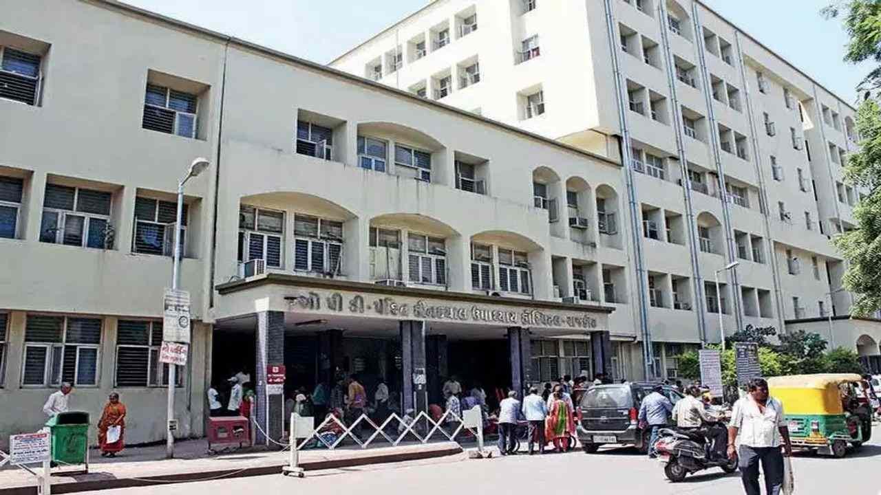 Rajkot : ચોમાસાની સીઝનમાં રાજકોટ રોગચાળામાં સપડાયું, સ્વાઇન ફ્લૂ અને મચ્છર જન્ય રોગચાળામાં વધારો