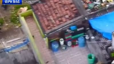 Rajkot : દારૂ પર હવે ડ્રોનથી નજર ! બુટલેગરો અને દારૂડિયાઓને જેર કરવા પોલીસનો આધુનિક અને આકાશી નુસખો