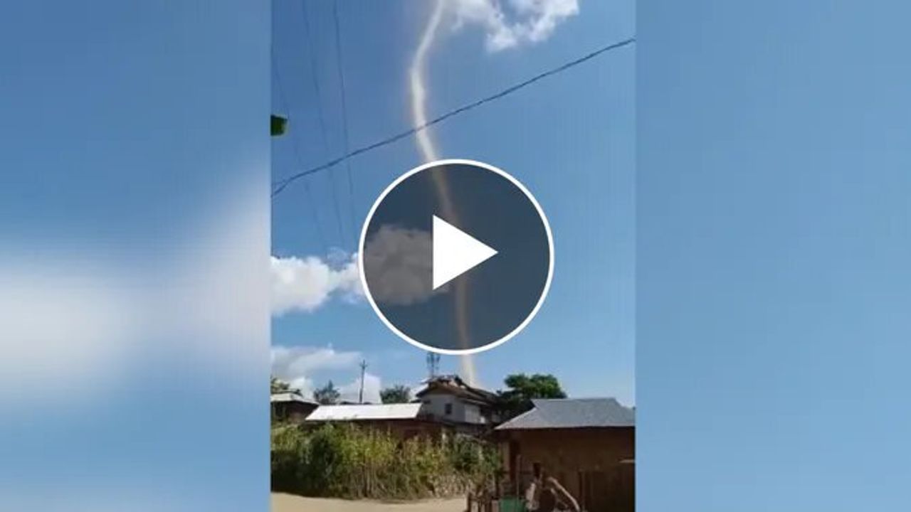 Shocking Video: નાગાલેન્ડમાં ધરતીથી આકાશમાં ફેલાયો રહસ્યમય પ્રકાશ, વીડિયો જોઈ ચોંકી ગયા લોકો