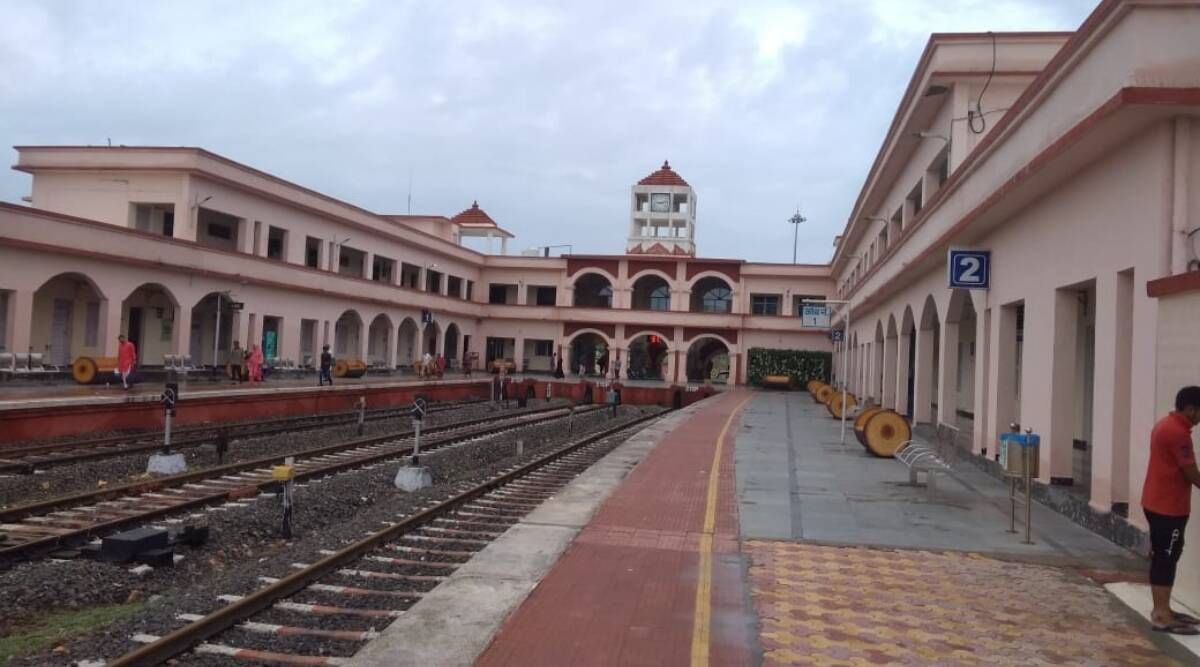 Gir somnath : સોમનાથ રેલ્વે સ્ટેશનની થશે કાયાપલટ, મંદિરની પ્રતિકૃતિ જેવું બનશે રેલ્વે સ્ટેશન