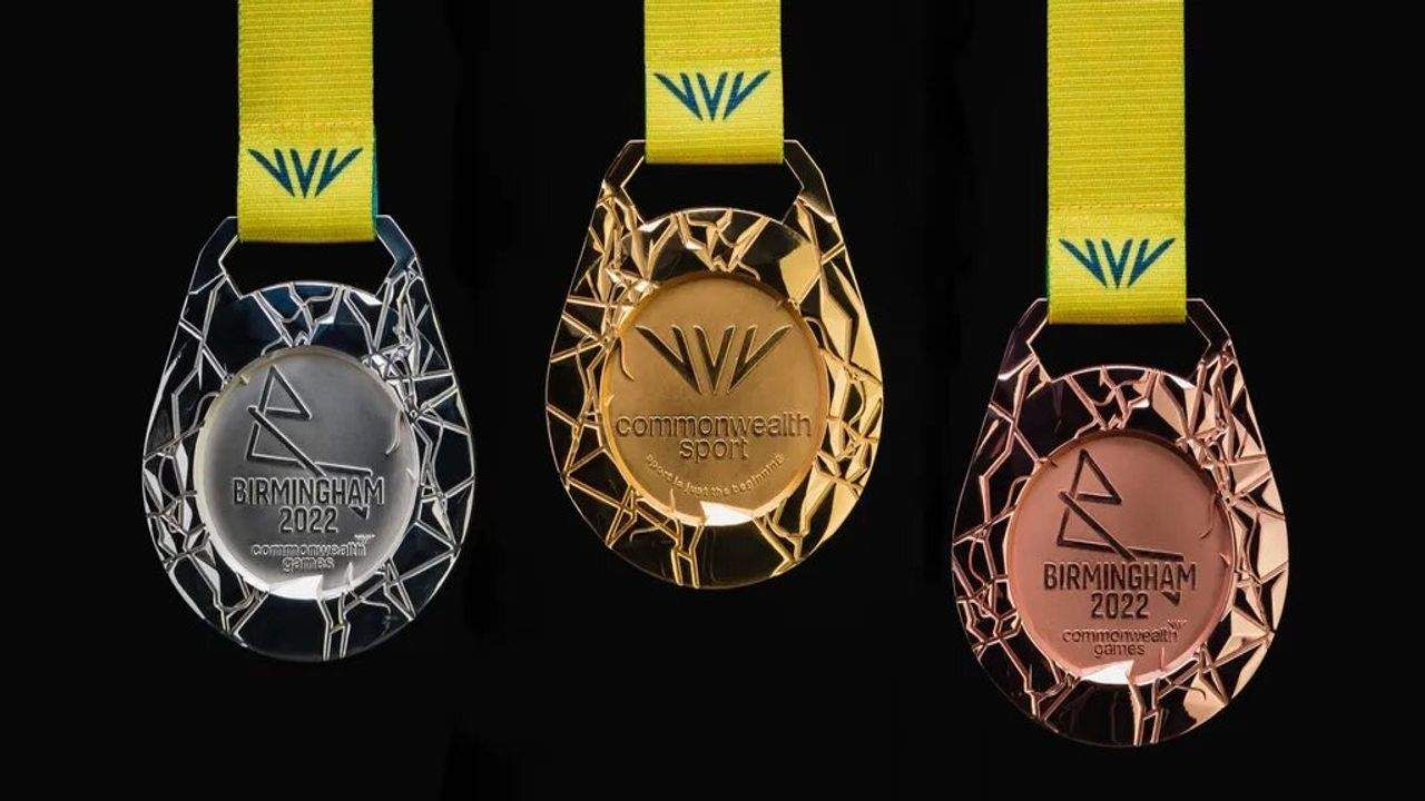 What are the medals received in Commonwealth Games Learn about color weight and difference in detail