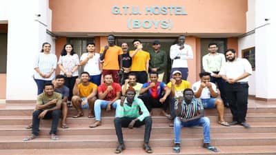 અમદાવાદ: GTU મા વિદેશી વિદ્યાર્થીઓ સાથે રક્ષાબંધન પર્વની કરાઈ ઉજવણી, 40 દેશના વિદ્યાર્થીઓને કાંડે બંધાઈ રક્ષા