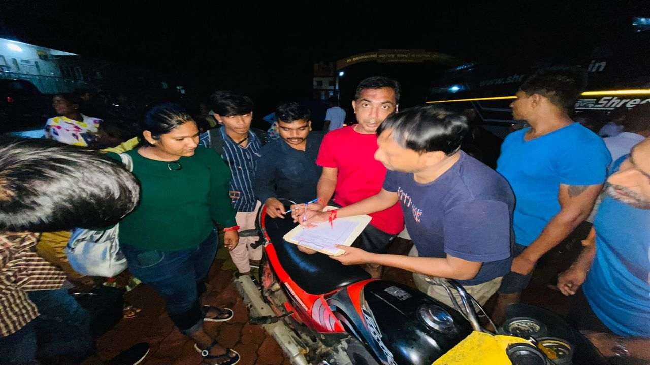 Surat Rain Update : સણિયામાં મુસાફરો ભરેલી બસ પાણીમાં ફસાઈ, બારડોલીના 14 માર્ગો બંધ કરવાની પડી ફરજ