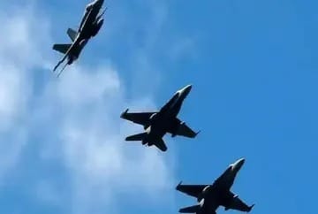 અમેરિકી પ્રતિનિધિમંડળની મુલાકાથી વધ્યો ખતરો, ચીનની નવી કવાયત, તાઈવાન પાસે 30 ડ્રેગન એરક્રાફ્ટ દેખાયા અમેરિકી પ્રતિનિધિમંડળની મુલાકાથી વધ્યો ખતરો, ચીનની નવી કવાયત, તાઈવાન પાસે 30 ડ્રેગન એરક્રાફ્ટ દેખાયા