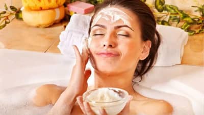 Skin Care Tips : દાગ વગરની અને ચમકતી ત્વચા માટે આ રીતે દહીંનો ઉપયોગ કરો