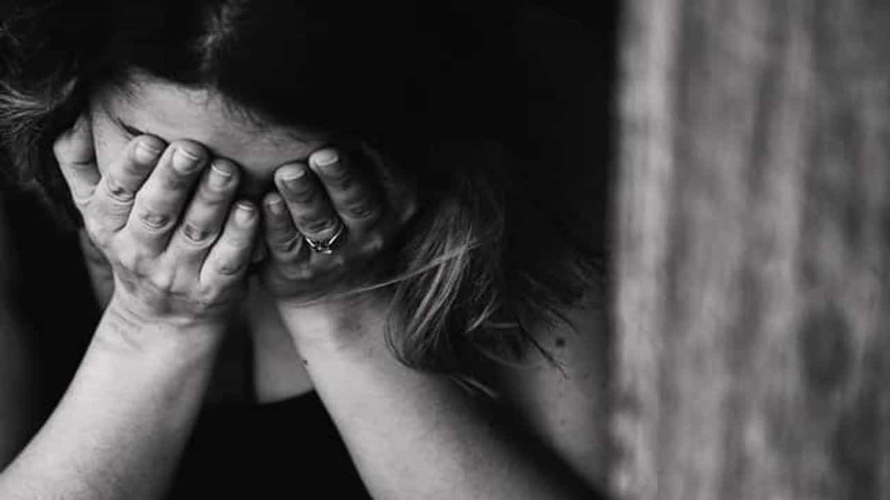 Depression : આ લક્ષણોનો સામનો કરી રહ્યા હોવ, તો તમે છો ડિપ્રેશનનો શિકાર