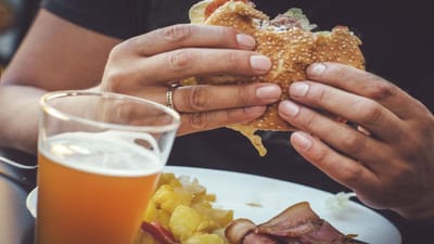 Cancer : ખાણી પીણીની એ આદતો જેનાથી કેન્સર થવાનું જોખમ વધી જાય છે, જાણો શું છે ?