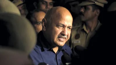 લિકર એક્સાઇઝ કૌભાંડમાં CBIની મોટી કાર્યવાહી, સિસોદિયા સહિત 13 આરોપીઓ સામે લુકઆઉટ સર્ક્યુલર જાહેર