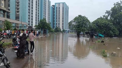 Surat : સારોલી વિસ્તારમાં બે દિવસથી પાણી ભરાવાની સ્થિતિને પગલે વેપારીઓમાં ચિંતા, આર્થિક નુકશાનની ભીતિ