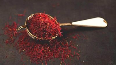 Saffron Benefits : કેસર ફક્ત મહિલાઓ માટે જ નહીં પણ પુરુષો માટે પણ છે ગુણોનો ભંડાર