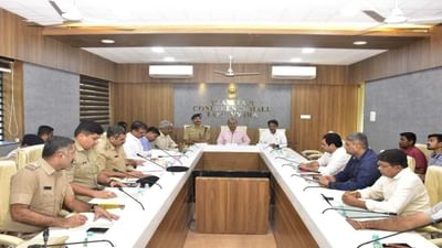 Tapi : પર્યાવરણને નુકશાનથી બચાવવા અને બહેનોને રોજગારી આપવા ઇકોફ્રેન્ડલી ગણેશજીની સ્થાપના કરવા જિલ્લા વિકાસ અધિકારીની અપીલ