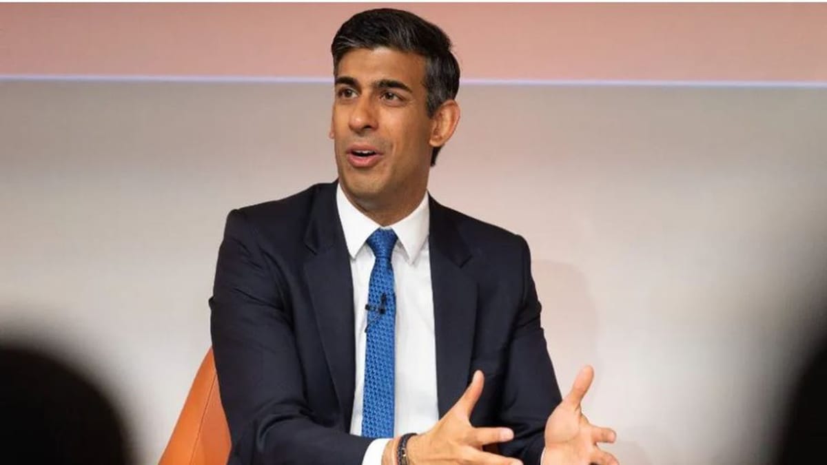 Rishi Sunak : ચર્ચિલની ભારતીયો નબળા નેતા હોવાની ટિપ્પણીને આખરે જવાબ મળી જ ગયો, UKમાં બળવાન નેતા તરીકે ઉભરીને આવ્યા ઋષિ સુનક
