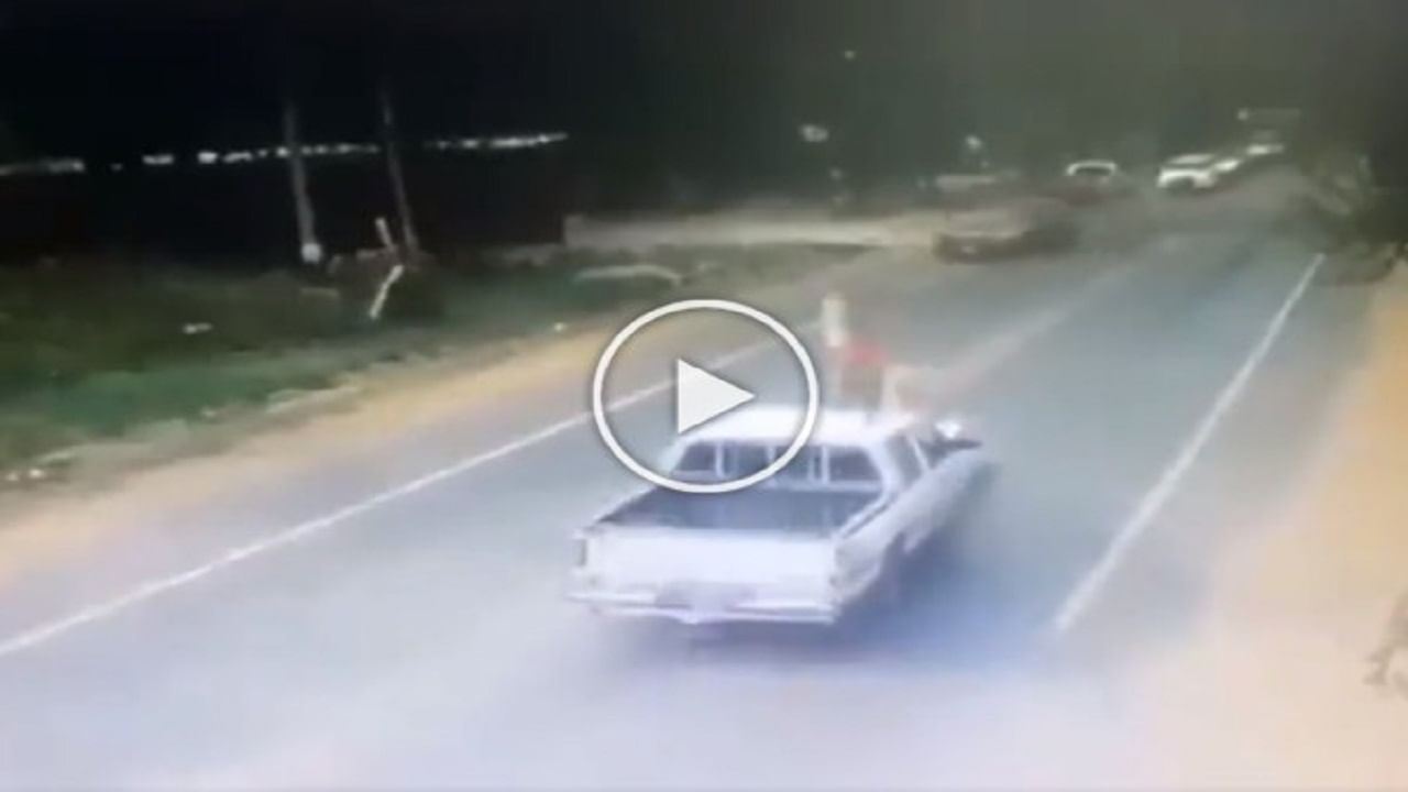 Shocking Viral Video: કાર સાથે ટકરાયો બાઈક સવાર, ટક્કર લાગતા જ નીકળી ગયા પ્રાણ!