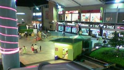 Ahmedabad : રોગચાળો વધતા કોર્પોરેશનની હેલ્થ વિભાગની ટીમ એક્શનમાં, 10 એકર મોલની વહીવટી ઓફિસ અને બેઝમેન્ટ સીલ કરાયું