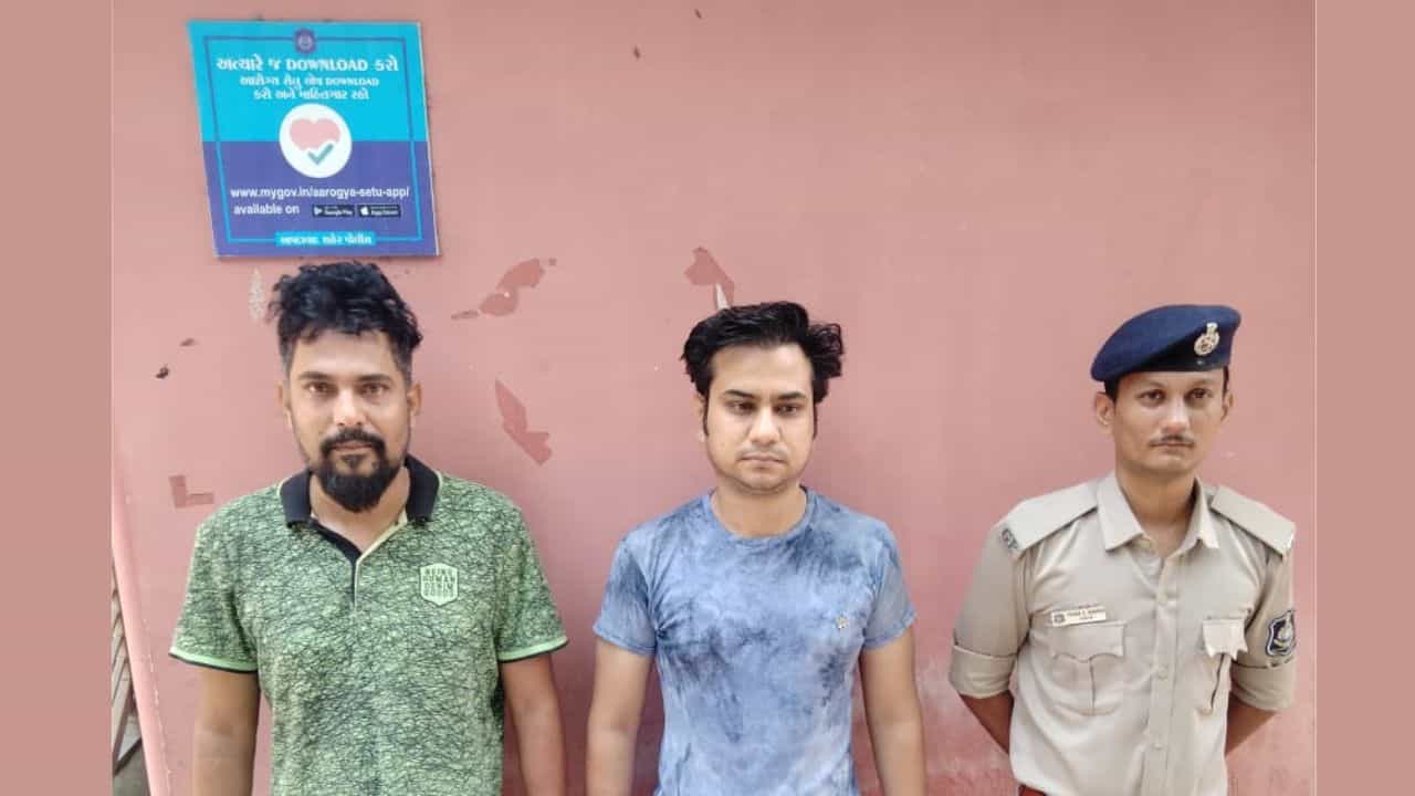 Ahmedabad: જુહાપુરામાંથી વિદેશી નાગરિકોએ લોન અપાવવાના બહાને ઠગાઈ કરતું બોગસકોલ સેન્ટર ઝડપાયું