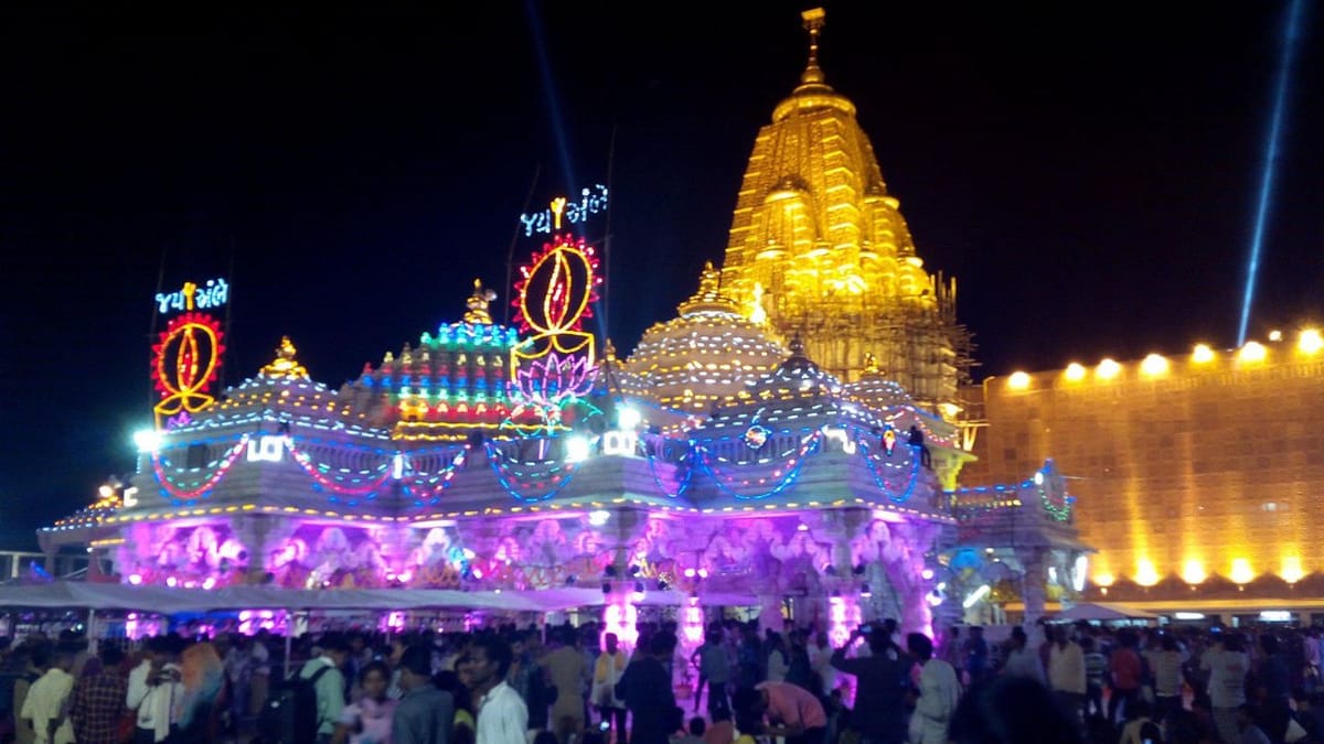 Ambaji માં ભાદરવી પૂનમના મેળા દરમિયાન આરતી તથા દર્શનનો સમયમાં કરાયો આ ફેરફાર Ambaji માં ભાદરવી પૂનમના મેળા દરમિયાન આરતી તથા દર્શનનો સમયમાં કરાયો આ ફેરફાર