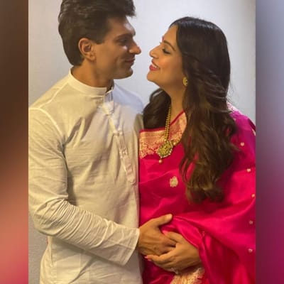 બિપાશા બાસુ અને કરણ સિંહ ગ્રોવર તેમના પહેલા બાળકની રાહ જોઈ રહ્યા છે. થોડા દિવસો પહેલા બિપાશા બાસુએ સોશિયલ મીડિયા પર પોતાની પ્રેગ્નન્સીનું એનાઉન્સમેન્ટ કર્યું હતું. તે સમયે તેણે કરણ સિંહ ગ્રોવર સાથે ઘણી તસવીરો પણ શેર કરી હતી, જેમાં તેનો બેબી બમ્પ દેખાય રહ્યો હતો. પરંતુ હવે બિપાશાએ ફરી પોતાની કેટલીક તસવીરો શેયર કરી છે.