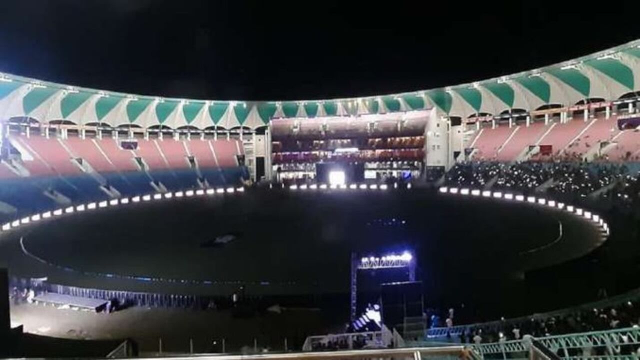 Legends League Cricket: ઈરફાન પઠાણની ટીમની બોલીંગ દરમિયાન ચાલુ મેચે ક્રિકેટ સ્ટેડિયમમાં અંધારપટ છવાયો-Video