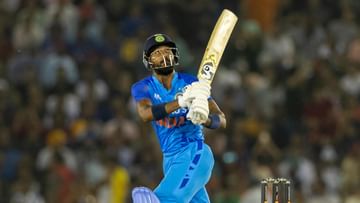 IND vs AUS: हार्दिक पांड्या ने मोहाली पर धावा बोला, 25 गेंदों में अर्धशतक, छक्का लगाया