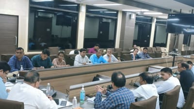 પીએમ આવાસ યોજના અંતર્ગત આવાસ લોકાર્પણ અંગે ખેડા જિલ્લા કલેકટરની અધ્યક્ષતામાં બેઠક યોજાઈ