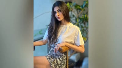 મૌની રૉય એક ભારતીય ટીવી અને ફિલ્મ અભિનેત્રી છે. મૌનીએ ટીવી સિરીયલ નાગિન અને દેવો કે દેવ મહાદેવમાં કામ કર્યું છે. મૌની રોયનો જન્મ 28 સપ્ટેમ્બરના રોજ પશ્ચિમ બંગાળના કૂચ બિહારમાં એક બંગાળી પરિવારમાં થયો હતો.