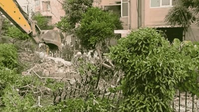 નોઈડામાં 100 મીટર લાંબી દિવાલ ધરાશાયી, કાટમાળમાં દબાઈને 4 લોકોના મોત