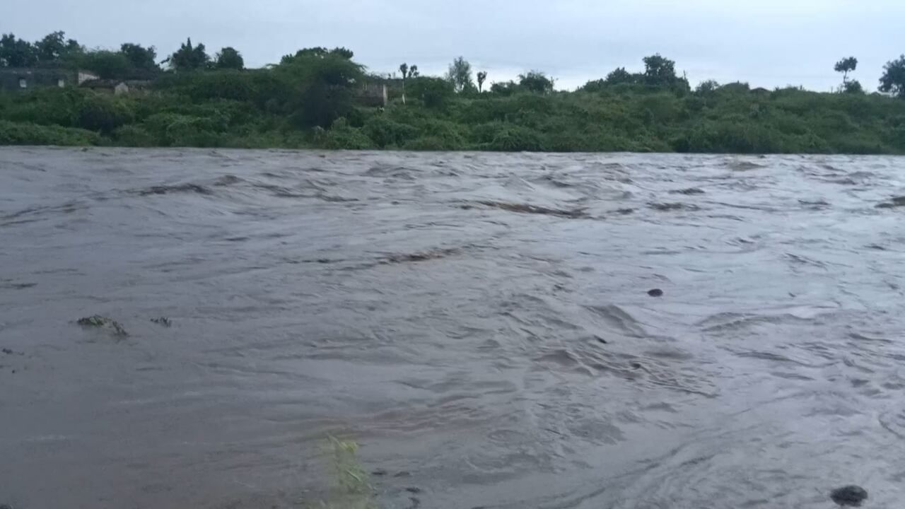 Raval dam overflow