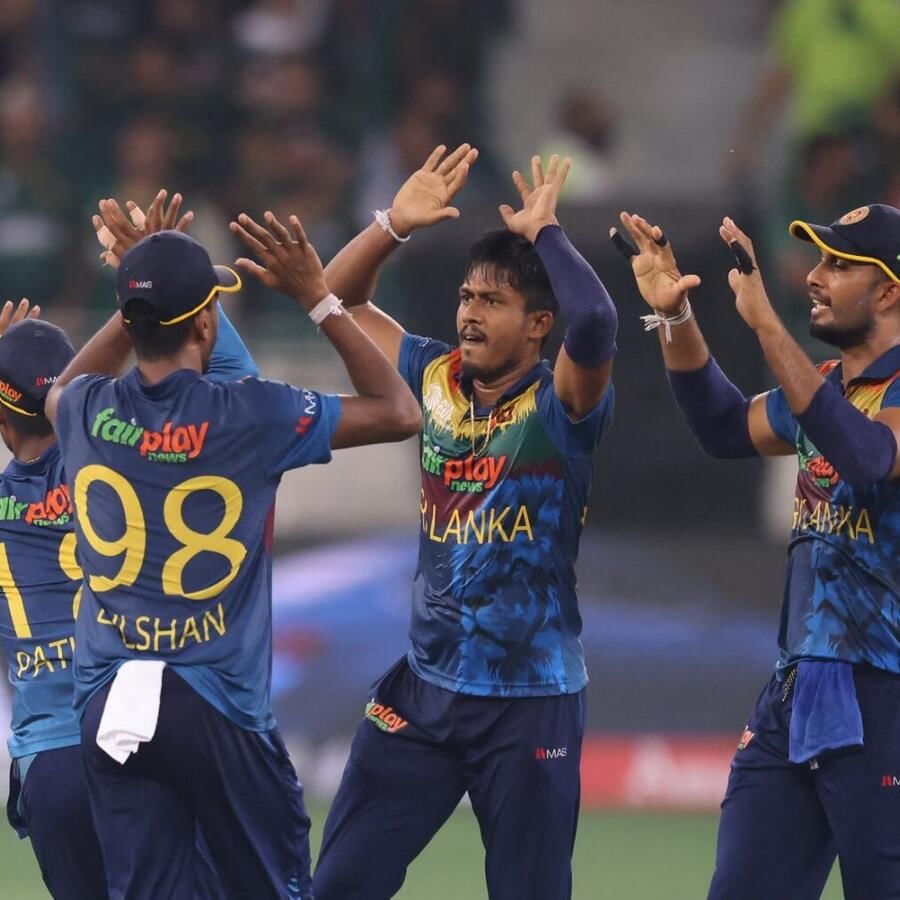 एशिया कप 2022 श्रीलंका के पास है।  फाइनल में पाकिस्तान को 23 रन से हराया।  हालांकि श्रीलंका की पूरी टीम ने पाकिस्तान के खिलाफ जीत में अच्छा प्रदर्शन किया।  लेकिन उनके कुछ खिलाड़ियों का खेल सुपर हाई रहा।
