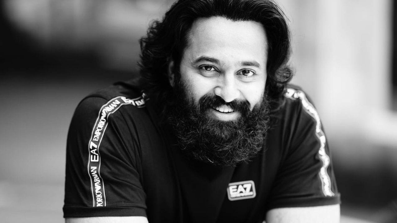 ઉન્ની મુકુંદનનું સાચું નામ ઉન્નીકૃષ્ણન મુકુંદન છે. પરંતુ, ઇન્ડસ્ટ્રીમાં આવ્યા પછી, તેણે પોતાના નામમાં ફેરફાર કર્યા અને તે તેના માટે ખૂબ અસરકારક સાબિત થયું.
