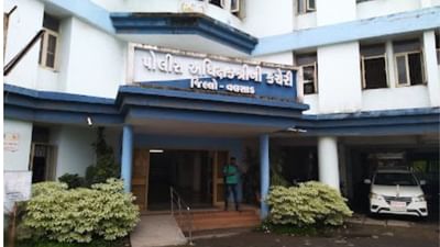 Valsad : 60 વર્ષના વૃદ્ધે બંધ ફ્લેટમાંથી કરી ઘરેણાંની ચોરી, પોલીસે અજમેરથી ધરપકડ કરી