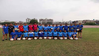 અમદાવાદના શાહીબાગ પોલીસ સ્ટેડિયમ ખાતે આવેલા ફૂટબોલ ગ્રાઉન્ડમાં મહિલા ફૂટબોલની મેચ રમાશે. 1 ઓક્ટોબરથી 6 ઓક્ટોબર સુધી દરરોજ બે મેચ યોજાશે. પ્રથમ મેચ સવારે 9.30થી 11.30 કલાક સુધી અને બીજી મેચ બપોરે 3.30થી 5.30 કલાક સુધી યોજાશે. 36મી નેશનલ મહિલા ફૂટબોલ ગેમમાં કુલ 8 ટીમો ભાગ લઇ રહી છે. જેમાં ગુજરાત, મિઝોરમ, ગોવા, ઓડિશા, મહારાષ્ટ્ર, તામિલનાડુ, આસામ અને મણિપુરની ટીમોનો સમાવેશ થયો છે.