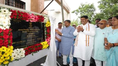 Surat: બિરસા મુંડા ભવનનું ખાતમુહૂર્ત, હવે સામાજિક કાર્યક્રમો માટે લોકોને અન્ય જગ્યાએ જવાની જરૂર નહીં પડે: મંત્રી નરેશ પટેલ