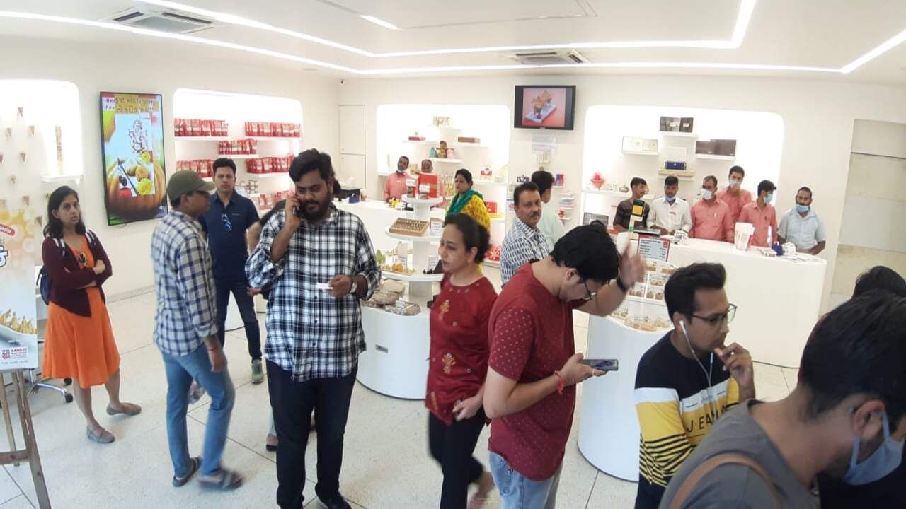 Ganesh Chaturthi 2022: બજારોમાં ગણેશપર્વની ધૂમ, મીઠાઈની દુકાનોમાં મોદકની ખરીદી માટે પડાપડી