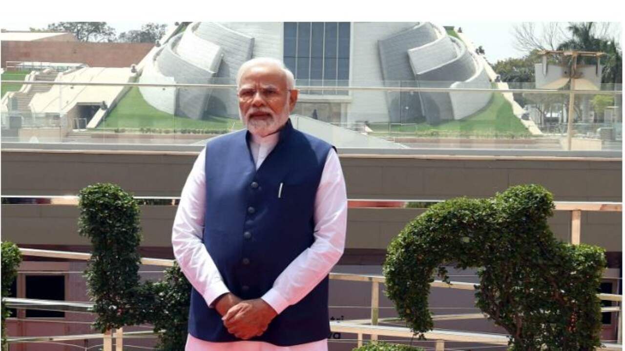 Gandhinagar: PM નરેન્દ્ર મોદી ગુજરાતને આપશે વંદે ભારત ટ્રેનની ભેટ, 30 સપ્ટેમ્બરે ગાંધીનગરથી મુંબઈ વચ્ચે દોડશે સેમી હાઈસ્પીડ ટ્રેન