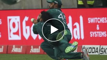 एक भाई जरा देख के चलो...दिल्ली पुलिस ने एक पाकिस्तानी खिलाड़ी को टक्कर मारकर सिखाया सबक: देखें वीडियो