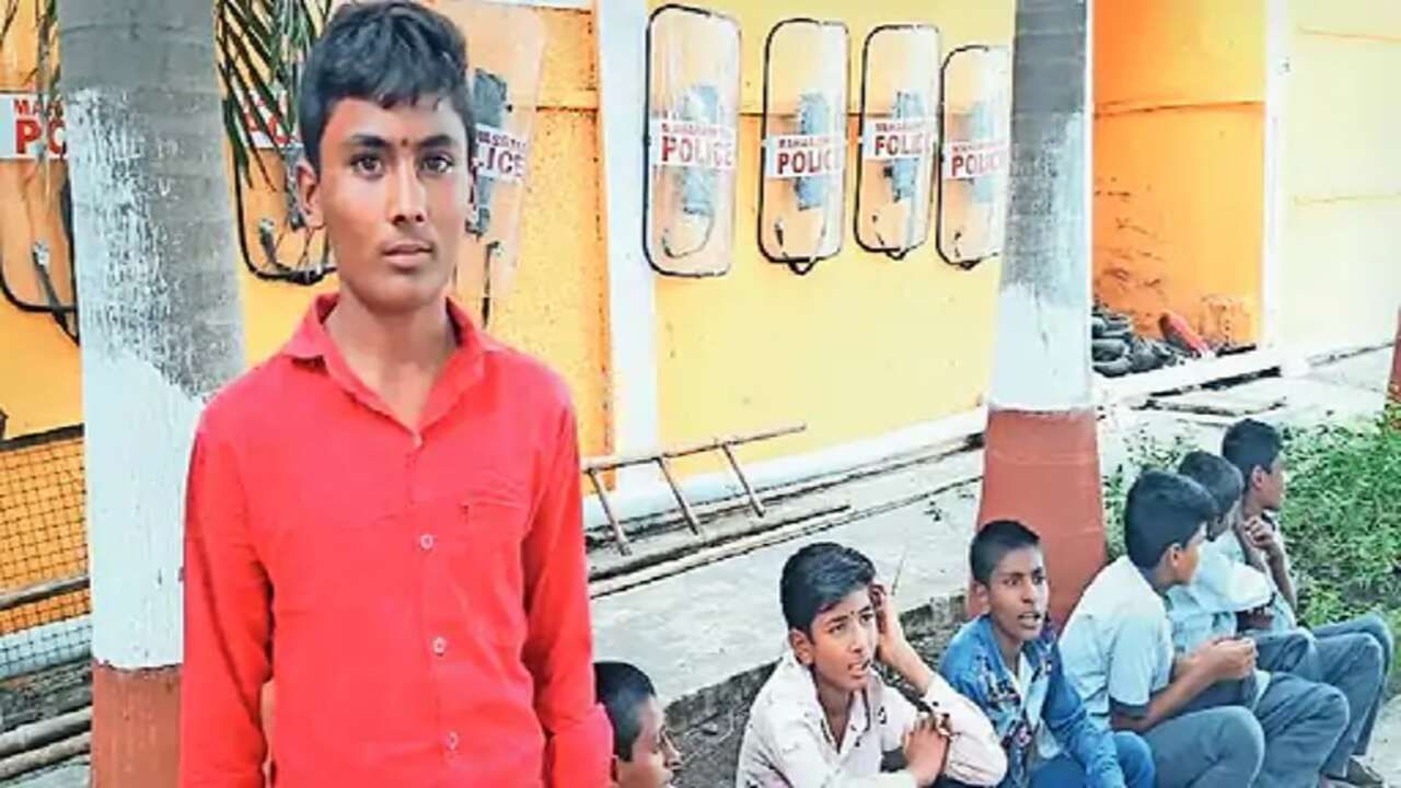 Maharashtra : ગુડ મોર્નિંગની જગ્યાએ વેરી ગુડ મોર્નિંગ બોલતા શિક્ષકે 40 વિદ્યાર્થીઓને ફટકાર્યા