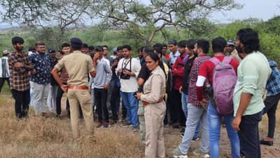 Rajkot: એન્જિનીયરીંગના વિધાર્થીઓને ફોરેસ્ટ વિભાગે અભ્યારણ્યની સમજ આપી, વન્ય પ્રાણીઓની જીવન શૈલીથી કરાયા વાકેફ