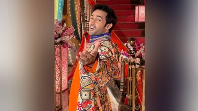 ધનતેરસના તહેવારને લઈને માત્ર આપણે જ નહીં પરંતુ સેલેબ્સ પણ ઉત્સાહિત છે. આપને જણાવી દઈએ કે ધનતેરસ પર સોના-ચાંદી સિવાયના વાસણો ખરીદવું ખૂબ જ શુભ માનવામાં આવે છે. ટીવી ઈન્ડસ્ટ્રી સાથે જોડાયેલા સેલેબ્સ પણ આ દિવસે ઘણી શોપિંગ કરે છે.