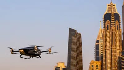 દુબઈમાં પ્રથમ વખત ફ્લાઈંગ કારે (Electric flying car) સફળતાપૂર્વક ઉડાન ભરી છે. તેનો ઉપયોગ માણસોને લાવવા અને પરિવહન કરવા માટે કરવામાં આવશે. 8 પ્રોપેલરથી સજ્જ આ ફ્લાઈંગ કારમાં  બે લોકો બેસી શકે છે. તેની ઘણી વિશેષતાઓ છે. ઉદાહરણ તરીકે, તે 130 કિલોમીટર પ્રતિ કલાકની ઝડપે હવામાં ઉડી શકે છે. તે વર્ટિકલ લેન્ડિંગ અને ટેકઓફ કરવા સક્ષમ છે એટલે કે સીધી ઉડાન વડે તે સીધી જમીન પર ઉતરી શકે છે. જાણો કોણે બનાવ્યું અને કેટલું ખાસ છે...
