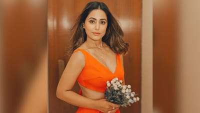 ફેમસ એક્ટ્રેસ હિના ખાન (Hina Khan) તેની એક્ટિંગની સાથે સાથે તેની બોલ્ડ ઈમેજ માટે પણ જાણીતી છે. અભિનેત્રીએ ટીવીથી લઈને બોલિવૂડ સુધી કામ કર્યું છે.